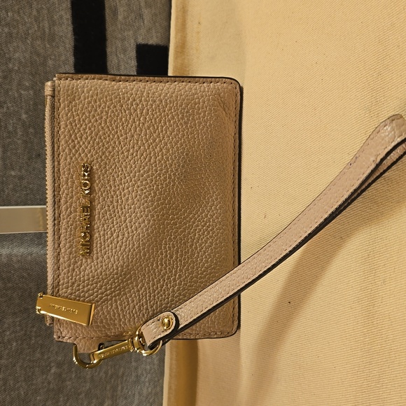 Michael KORS Wallet fuzzy Charms - Picture 4 of 7